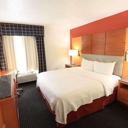 Days Inn By Wyndham Calumet Park Eksteriør billede