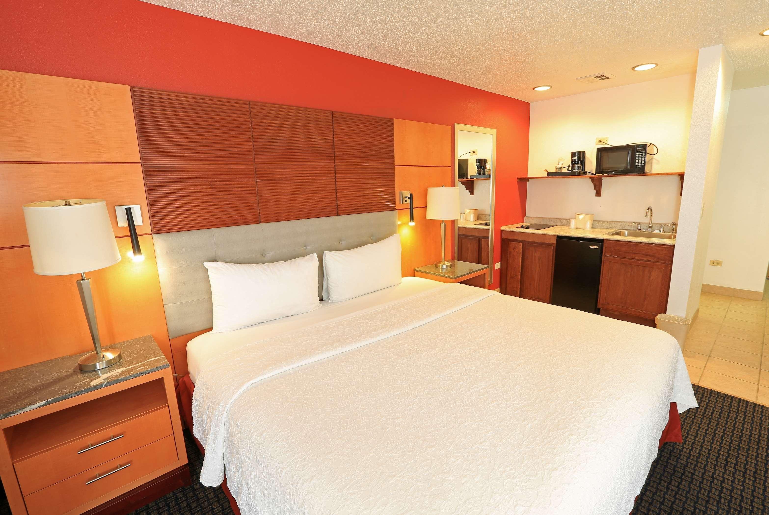 Days Inn By Wyndham Calumet Park Eksteriør billede