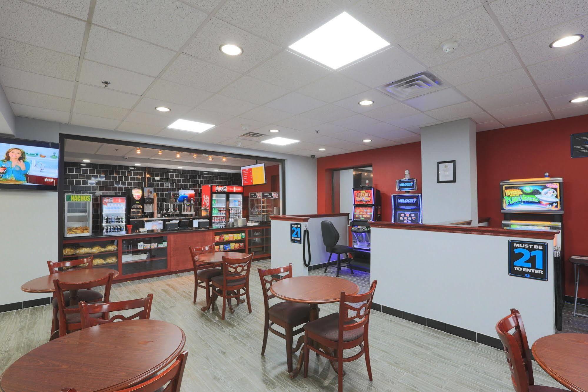 Days Inn By Wyndham Calumet Park Eksteriør billede